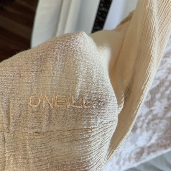 O’Neill blush coloured short sleeve top. - Picture 3 of 4